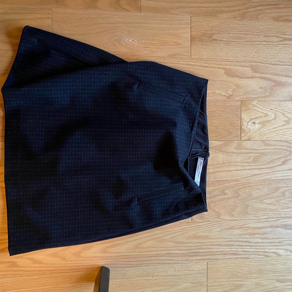 Jupe noire Marque Comtemporaine by Simons